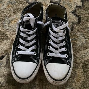 Black converse